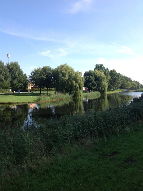B&B Het Witte Huis Almere Exteriör bild
